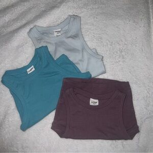 Tilly’s cropped tank tops